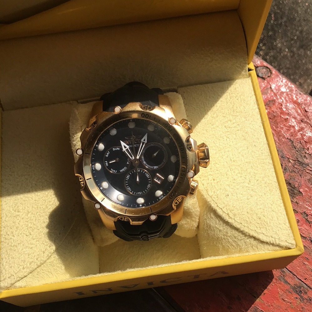 RARE SOLD OUT OOP Invicta VENOM 🐍 Chronograph 26244 Black BIG BALLER MSRP $1700
